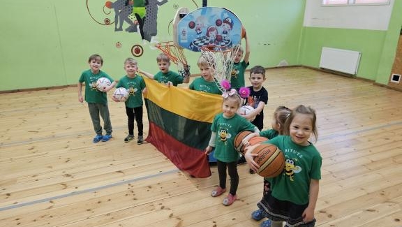 Ikimokyklinio ugdymo grupių ugdytiniai dalyvavo Respublikiniame ikimokyklinių įstaigų Trikrepšio festivalyje