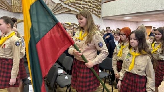 Mokykloje vyko tradicinė istorijos pamoka, skirta Lietuvos valstybės atkūrimo dienai paminėti